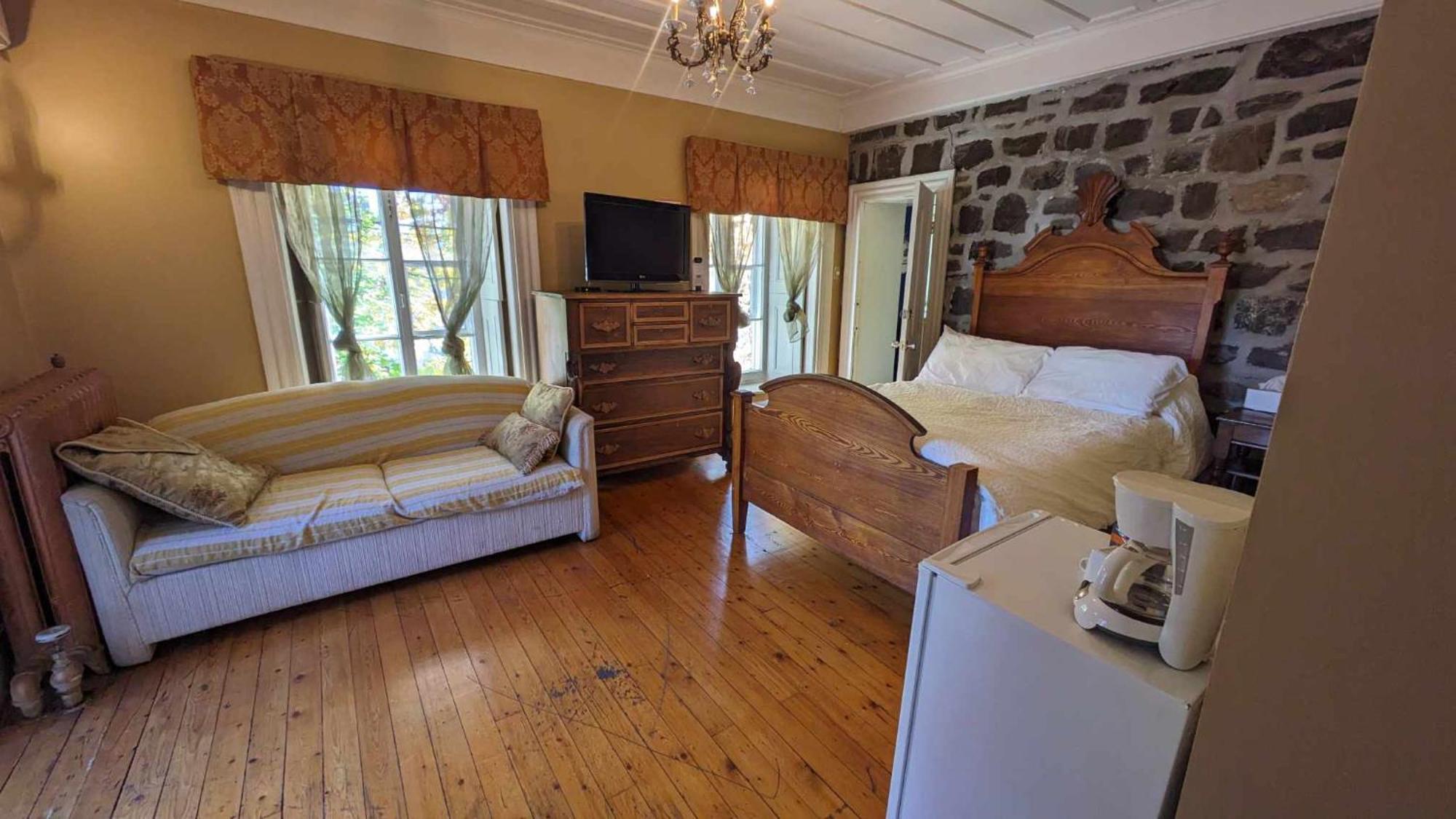 La Maison Rousseau Hotel Montmagny Buitenkant foto