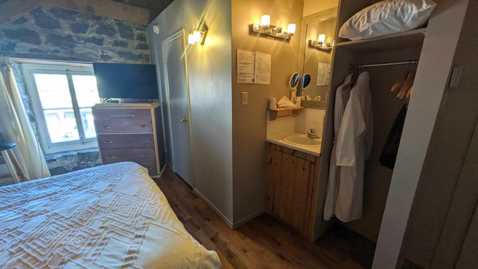 La Maison Rousseau Hotel Montmagny Kamer foto