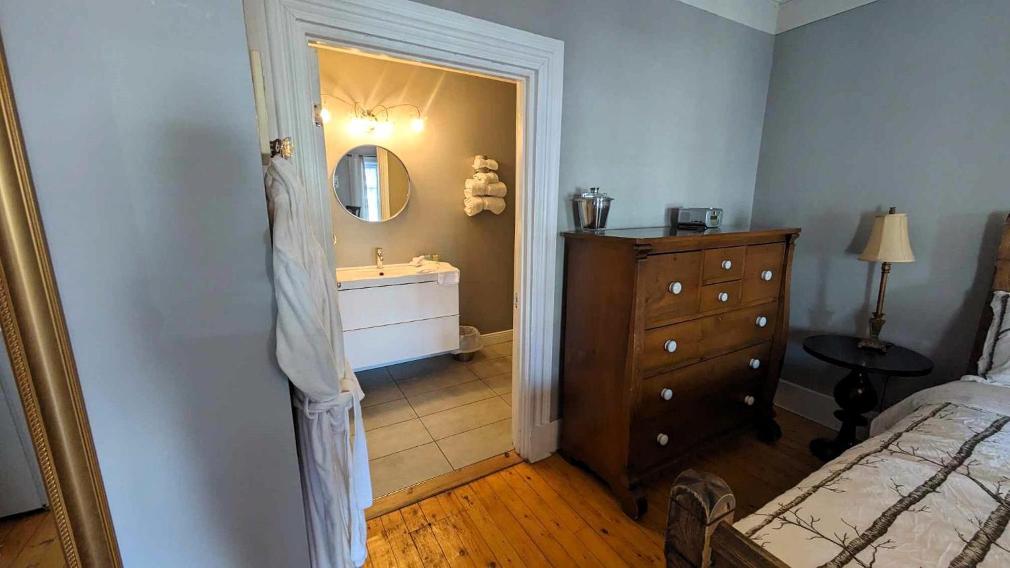 La Maison Rousseau Hotel Montmagny Kamer foto