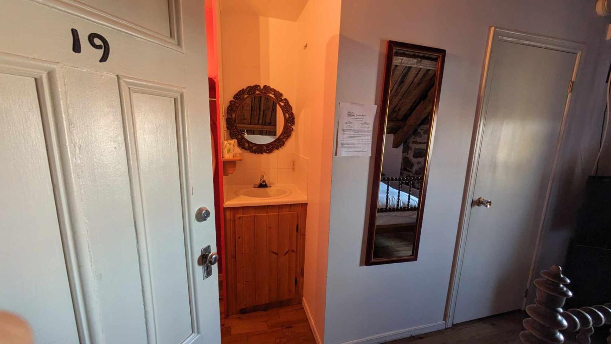 La Maison Rousseau Hotel Montmagny Kamer foto